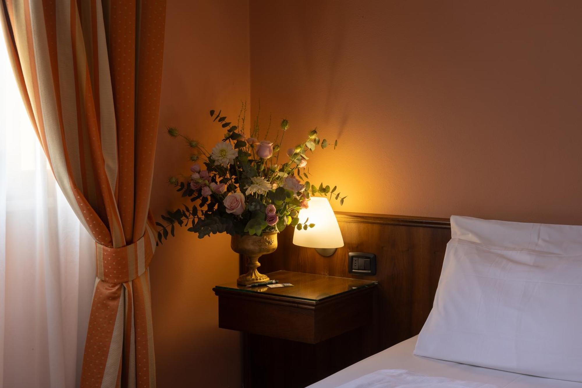 Hotel Lucrezia Borgia Ferrara Dış mekan fotoğraf
